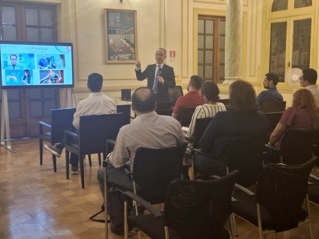 Leocadio Marrero realiza charla sobre Protección de Datos